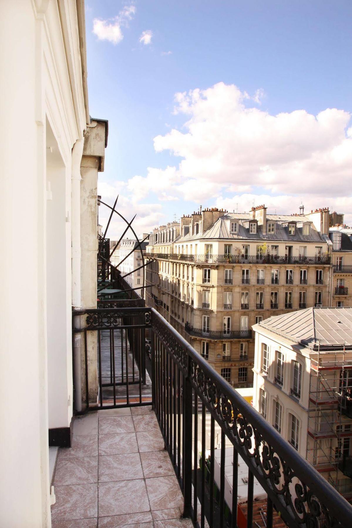 Hotel Marignan Paris Exterior photo